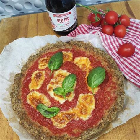 Pizza Di Carne In Cucina Con Mariatta