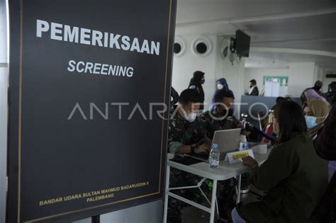 Layanan Vaksin Di Bandara Smb Ii Palembang Antara Foto