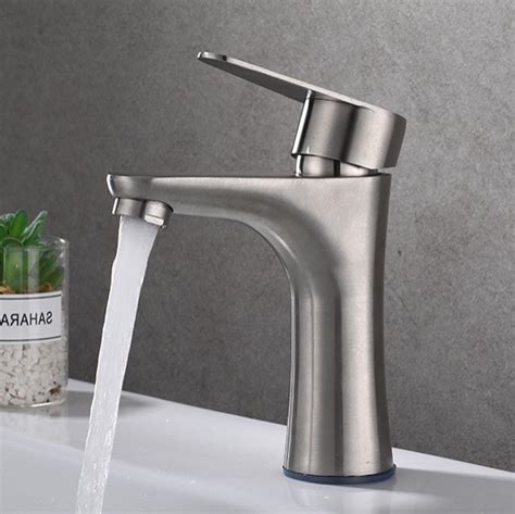 Full Copper Single Hole Wash Basin Faucet Bathroom Hot And Cold Mixing Valve Washbasin Basin