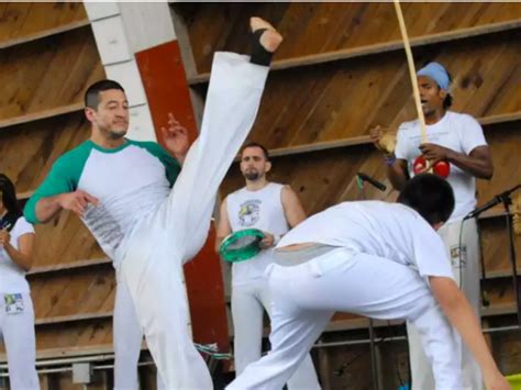 Jogos De Navalha Capoeira Evolu O