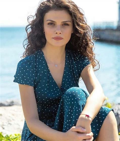 Sinem Ünsal Kimdir? Kaç Yaşında Nereli Boyu Kaç?
