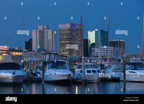 Norfolk virginia skyline hi-res stock photography and images - Alamy