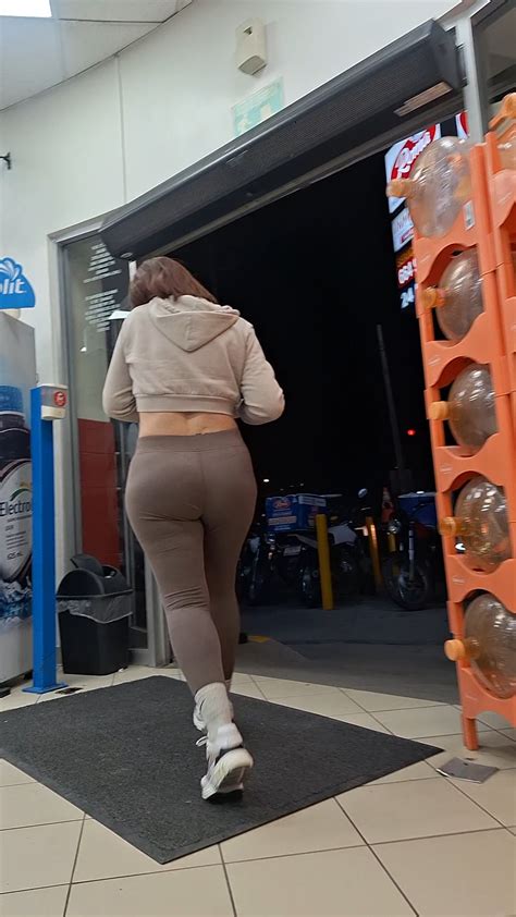 Latina Jiggle Big Butt In Brown Leggings Oc Video Spandex