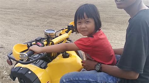 Anak Kecil Ngebut Main Atv Di Pantai Air Manis YouTube