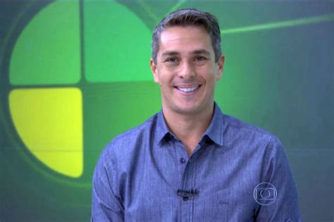 F5 Televisão Ivan Moré é Contratado Pela Record Jornalista Deixa A Globo Após Ser Tirado Do