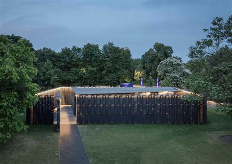 Serpentine Pavilion 2018 El Hermoso Balance De Frida Escobedo