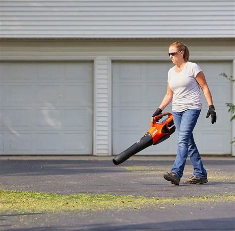 Echo® Dpb 2500c1 Eforce 56 Volt Cordless Handheld Battery Blower With 25ah Battery And Charger