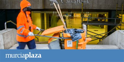 La PAH denuncia que la fusión de Bankia y CaixaBank es una nueva