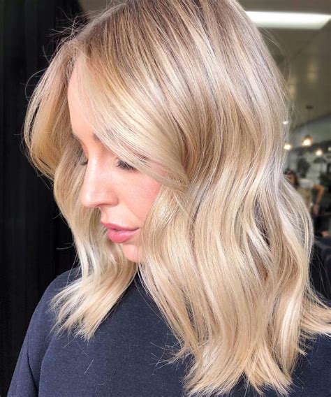 Pin On Cabello Cream Blonde Hair Warm Blonde Hair Blonde Hair