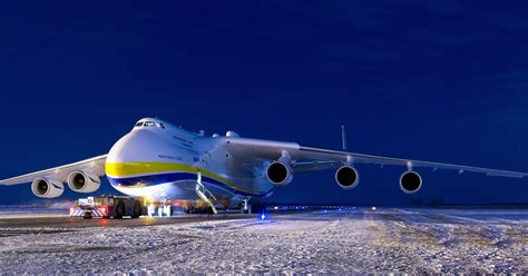 Советский самолет «Мрия», который способен перевезти космический корабль