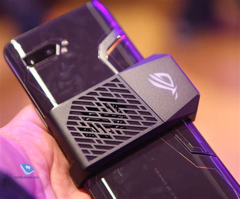 Mobile-review.com Первый взгляд на смартфон для геймеров – Asus ROG ...