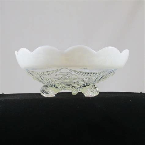 Antique Northwood White Opal Ruffles And Rings With Daisy Band Opalescent Glass Round Bowl