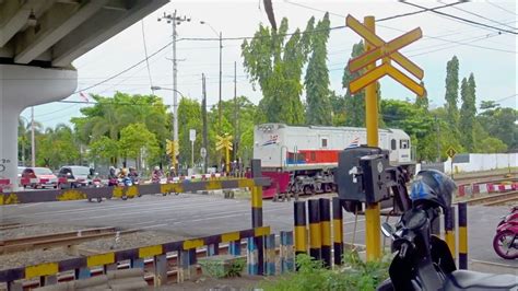 Perlintasan Kereta Api Flyover Lempuyangan Youtube