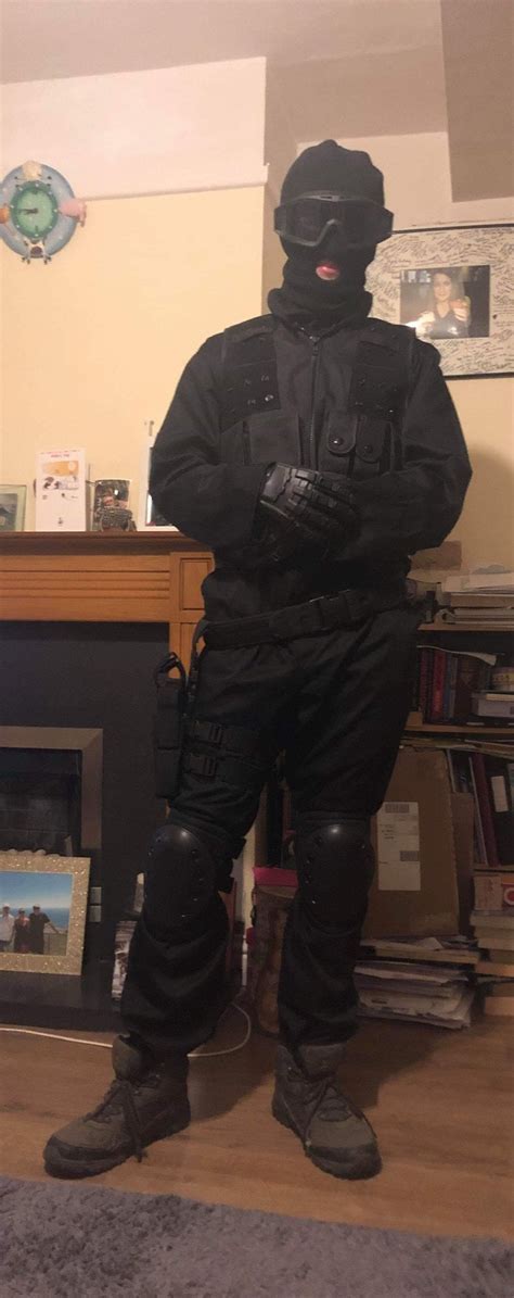 My recruit cosplay is ready for Milan! : r/Rainbow6