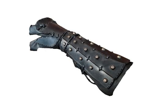 Amazon.com: Samurai Leather bracers, larp or cosplay leather and metal ...