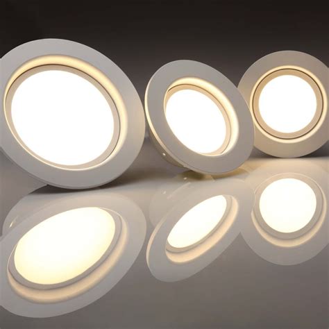 LED-INTEGRATED LIGHT FIXTURES