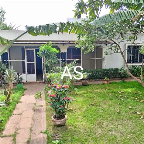 Villa Avec Piscine Louer Torokorobougou Ref Se Loger Au Mali