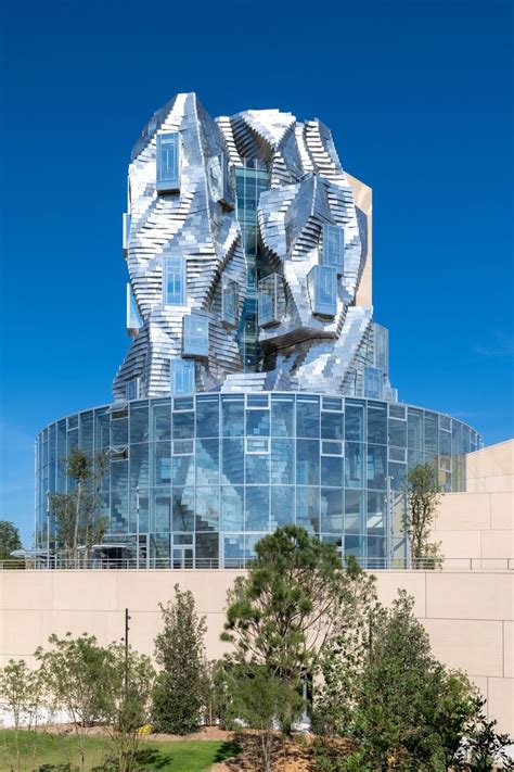 La Tour Luma Ouvre Ses Portes Arles Frank Gehry Aluminium Facade