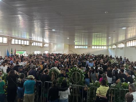 Estudantes V Timas De Acidente Entre Nibus E Caminh O S O Veladas Em