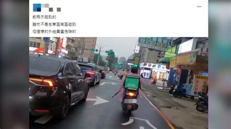 超危險！台中外送員騎車疑似沿途揮刀 警鎖定追緝中│台中市│機車騎士│西瓜刀│tvbs新聞網