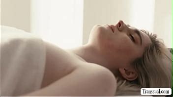 Masajista trans tetona analizó a su cliente TS XVIDEOS