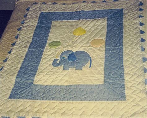 Handmade baby quilts - DecorLinen.com.