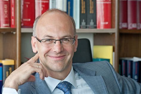 Neue Professor innen der RE Fakultät stellen sich vor Institut für