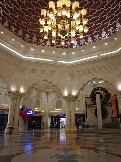 Mall in dubai from inside. editorial image. Image of elegance - 192412105