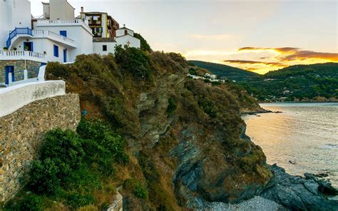 Skopelos Island Travel Guide | Things To See In Skopelos Island ...