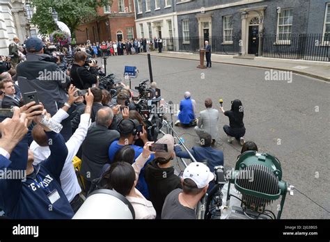 Discurso De Renuncia De Boris Downing Street Fotografías E Imágenes De