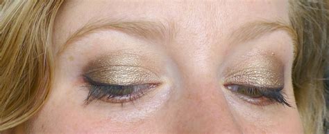 Makeup Bonne Mine Chic ou comment la Naked 2 m a encore frappée Superfici Elle