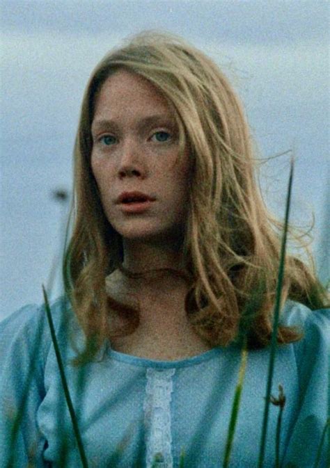 9 Hot Sexy Sissy Spacek Bikini Pics