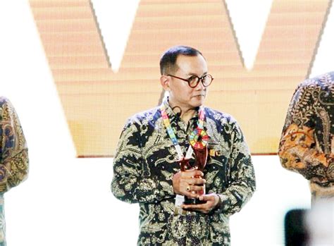 Pln Satu Satunya Bumn Peraih Indonesias Sdgs Award Dari Bappenas