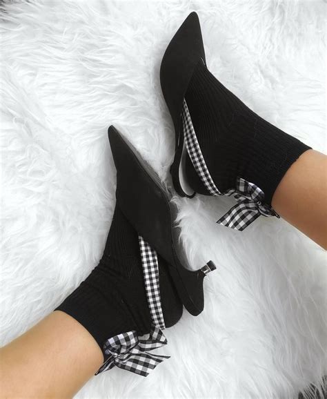 A kitten heels, vagy magyarul törpesarok, bár ezt a szót nem annyira ...