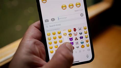 Un Toboggan Une Bou E Un Visage Qui Fond Voici Les Nouveaux Mojis