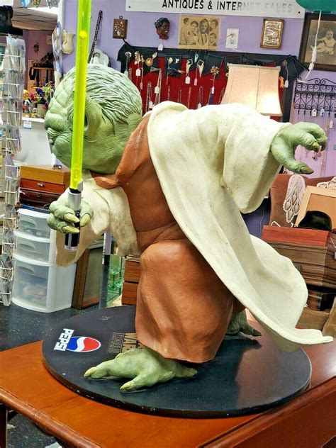 Pepsi Yoda Star Wars Life Size Statue Sideshow Master Replicas Clone