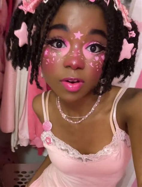 Makeup In Funky Makeup Creative Makeup Looks Cute Clown Makeup