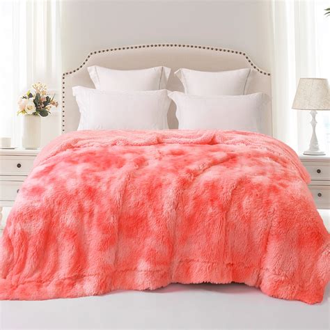 Exclusivo Mezcla Twin Size Faux Fur Bed Blanket Super Soft Fuzzy And