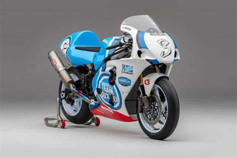 Suzuki GSX R 750 SRAD Lucky Strike FOTO Foto InMoto It