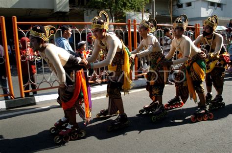 Parade Budaya Antara Foto