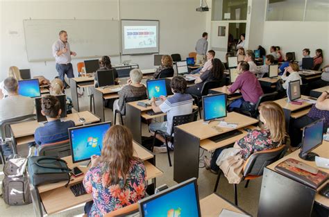 Capacitación docente en el uso del Sistema de Gestión Educativa 3 0