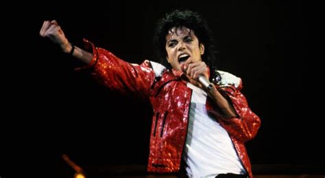 Michael Jackson Ce Sosie Troublant Du Chanteur Fait Halluciner Les