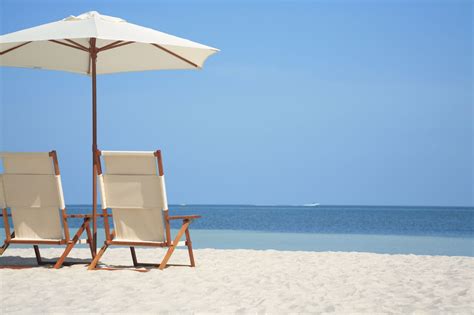 Glass Clock Beach Umbrella And Chairs Beach Chair Supplier