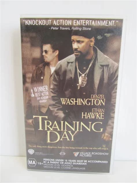 TRAINING DAY DENZEL Washington Ethan Hawke VHS Tape Video Movie