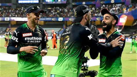 Virat Kohli Laughing With Maxwell And Faf Du Plessis After RCB Vs SRH