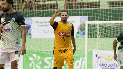 Magnus Volta A Vencer E Avan A Para A Final Da Copa Do Brasil De Futsal