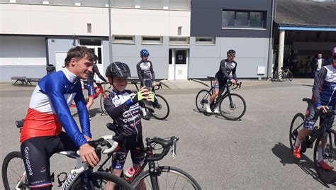 EN IMAGES Le champion de France de cyclisme Valentin Madouas à la