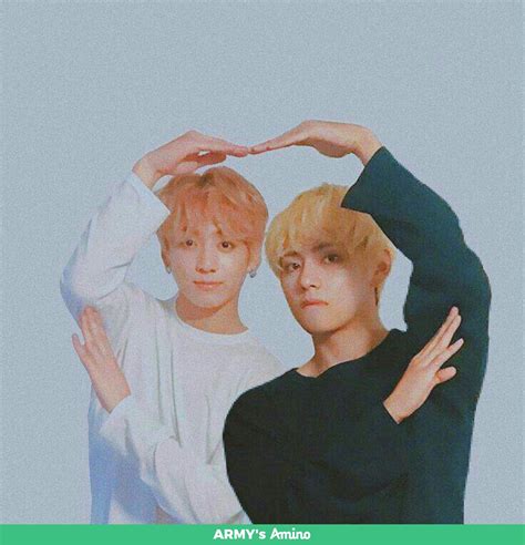 Pin Di Taekook Jungkook Kim Taehyung Gambar