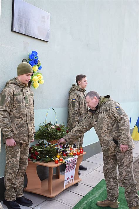 В школе на Николаевщине открыли мемориальную доску в честь погибшего воина