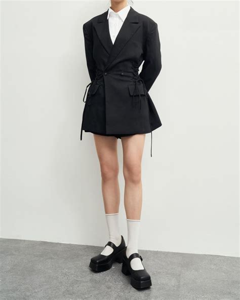 5 dáng giày Mary Jane hot nhất thu đông năm nay hội IT Girl từ châu Á đến trời Tây đều sở hữu